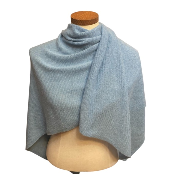 Claudia Nichole Lt Blue Cashmere Topper Wrap Scarf Poncho OS - Picture 8 of 8